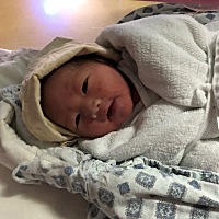 今天农历8月16是个好日子，花好月圆之日剖产小帅哥一枚，体重6斤，母子平安，他姐姐是09年出生，感谢恩...