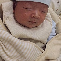 不闹瞌睡的时候就是天使宝宝，哭起来真是让人崩溃。