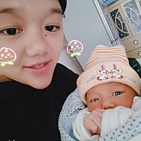 妈妈家的小宝，21天了，可爱的冒泡♚