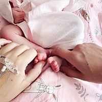 刨腹小公主一枚孕期没有忌口 除了螃蟹山楂没吃 其他都吃 什么火锅呀 雪糕一样不la 宝宝 h出生后很健...