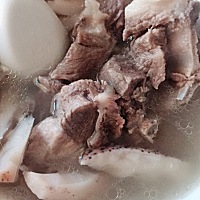 婆婆做的月子餐，每天都很营养，很多人都说婆婆不如妈，我觉得我运气好，婆婆对我做到了对待女儿的...