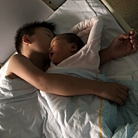 终于儿女双全，二胎如愿女儿！快来接