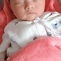 有没有坐月子天天玩手机的！我不玩手机都不知道能干嘛？好无聊