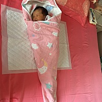宝宝出生11天，小雪糕想不想吃，哈哈哈