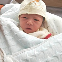 9.28号上午8.48分顺产小公主一枚去，27号见红，凌晨三点就开始宫缩疼，早上5点半去医院的，医生检查...
