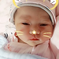 唐果儿出生了，39周 2出生的， 9月27日下午三点整， 顺产，无侧切，3030g，大双眼皮