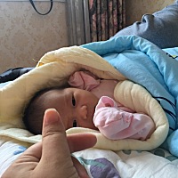 9.21，下午6:47分娩，生加刨腹产接7.6斤女宝！