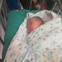 宝宝出生啦   7.5斤男宝   剖宫产  大宝7岁 ，终于圆梦儿女双全了  看数据什么的都不准，之前发Ｂ超问男...