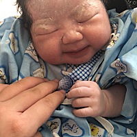 40+5破腹产国庆上午9.46.如愿以偿女宝一枚，7斤4两.最让我震撼的事，我到现在12个小时，麻药2个小时内早...