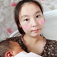 宝宝出生十九天了 从出生一只眼睛就一直有眼屎而且很多 医生给了眼药水说可能是出生时羊水感染了 有这种...