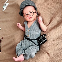 儿子今天第七天了  一天一个样，太可爱啦，也不枉费老娘把你剖出来