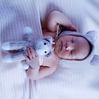 小儿子的照片收到咯，刚好第七天拍的