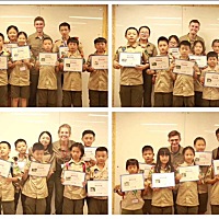 儿子夏令营的毕业照，证书终于拿回来了