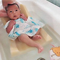 孩子白天老是要人抱才睡 一放下来就醒或者睡不了多久就醒了，感觉要崩溃了，各位宝妈有什么妙招吗？