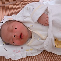 谢谢那么可爱ớ ₃ờ的你选择我做你的妈妈！爱你宝贝儿！愿你健康成长