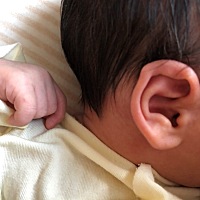 尽管在医院坐月子，一整层都可以逛，一周洗一次澡，两次瑜伽课😂还是觉得度日如年，我想看电影，我想...