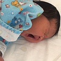 9.30凌晨4点破水，老公打救护车直接拉到国妇婴急诊，29号产检了，到那居然有三辆救护车拉孕妇过去的，没...