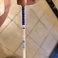 这是怀孕？？上个月刚开完月经就感冒，吃了几包999感冒颗粒，急性肠胃炎又吃了几包蒙脱石散。如果真怀孕...
