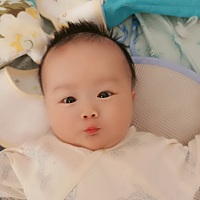 一点也不想孩子，一点也不管宝宝就知道自己玩