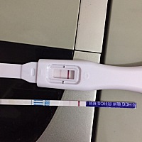 这个是今早上测到的，亲们帮忙看看，是有了吗？