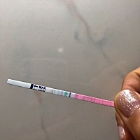昨天有同房，今天测出这样的，还不是强阳，会怀上吗？