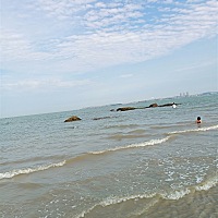 最近老是胃酸又酸水呛到嗓子里面，睡觉都躺不下去，嗓子痛死了，有什么办法吗？