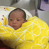 我可怜的宝宝，39➕6出生才2600克。本来今天就可以和妈妈一起出院，结果黄疸高，早上转到新生儿病房去治...