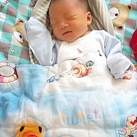 我家孩子今天有点流清鼻涕，怎么办宝妈们