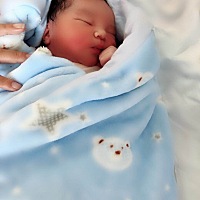 10.9号下午两点35分男宝宝一个，7.2斤哦，顺产