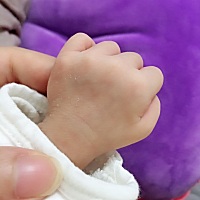 前几天去通奶后，过几天又没那时候多奶了，每天都坚持给宝宝吸，可是胸还是有硬块涨起来，但是他又吸不...