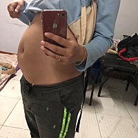 看看这肚子，像男孩女孩，性别已经知道了嘿嘿