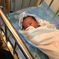 宝宝出生🐣三天啦今天出😊