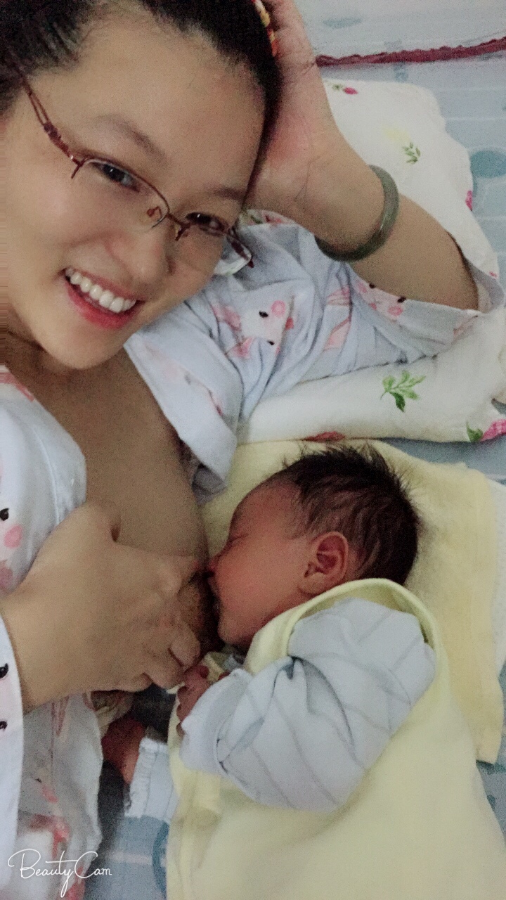 宝贝和妈妈