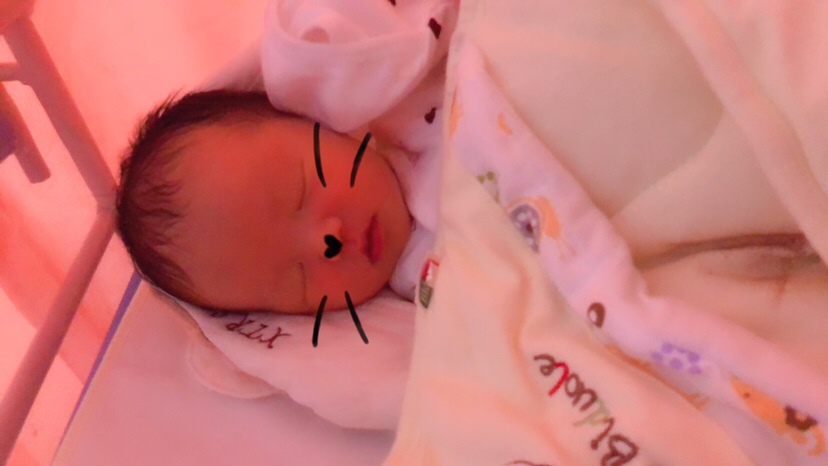孕期症状都偏向女孩，检查时医生也说女孩几率大，结果意外惊喜帅哥一枚，所以生男生女真的不一定！