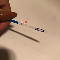 宝妈们能帮我看看这是怀孕了吗 一点点