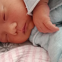宝宝总是偷笑 抓拍不到 10.12出生 顺产 真是痛到怀疑人生
