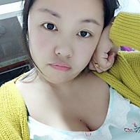 半夜自己起来坐着，躺着两条腿都不是自己的了！35周了，肚子太大了，翻身困难，走路还可以，就是躺下就...