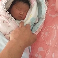 2018.10.19 上午10:16 刨腹产8斤女娃娃一枚 17号晚破水 18号催产一天宫缩不规律 19号上午刨腹产 产后虚...