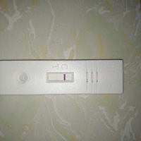 末次月经9.27号，今早上刚验了有灰印，宝妈们帮我看看，这是怀了吗，都备孕三个月了