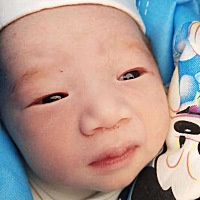 10月10日。剖腹产男宝宝。6斤2两。。接男宝宝