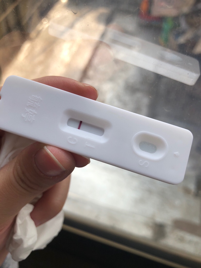 帮我看下 是不是白板