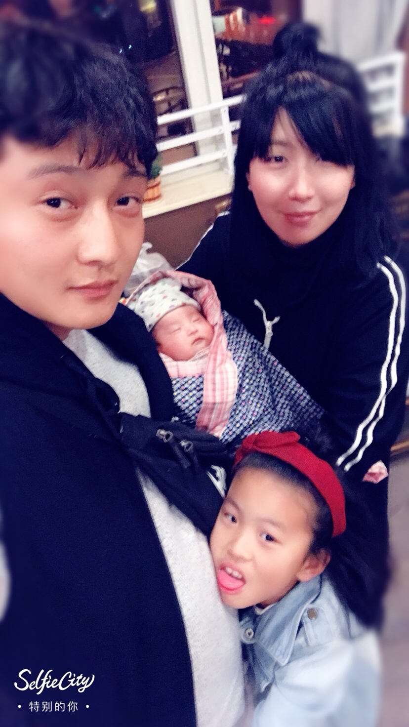 我们一家四口👨‍👩‍👧‍👧