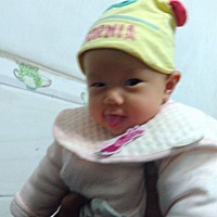 我家宝宝三个半月了，之前从出生到现在晚上睡觉都很乖，每天晚上最多醒两次，吃饱了继续睡，但是最近这...