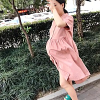 刚好预产期顺6.4。整个孕期都没忌口冷的辣的都吃。这样对比宝宝和四维照还是特别像的