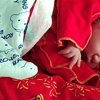 告别孕妈妈圈，刨宫男宝宝，六斤半～好疼呀