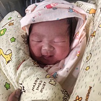 40周整，无征兆，催产顺产得男宝一枚，裸重7.94斤。两边侧切