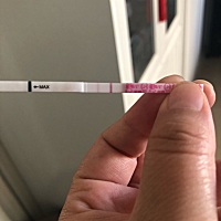 测的排卵，这个是5分钟之后的样子。这个就是快开始排卵了，是吗？