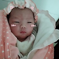 顺利产下公子，六斤八两，顺产无侧切。