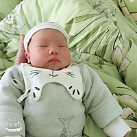 大家好我叫陈明哲！今天我19天了