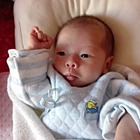 五天六夜的阵痛，两天两夜滴催，从自然见红到破羊水，最后还是转去做剖腹产